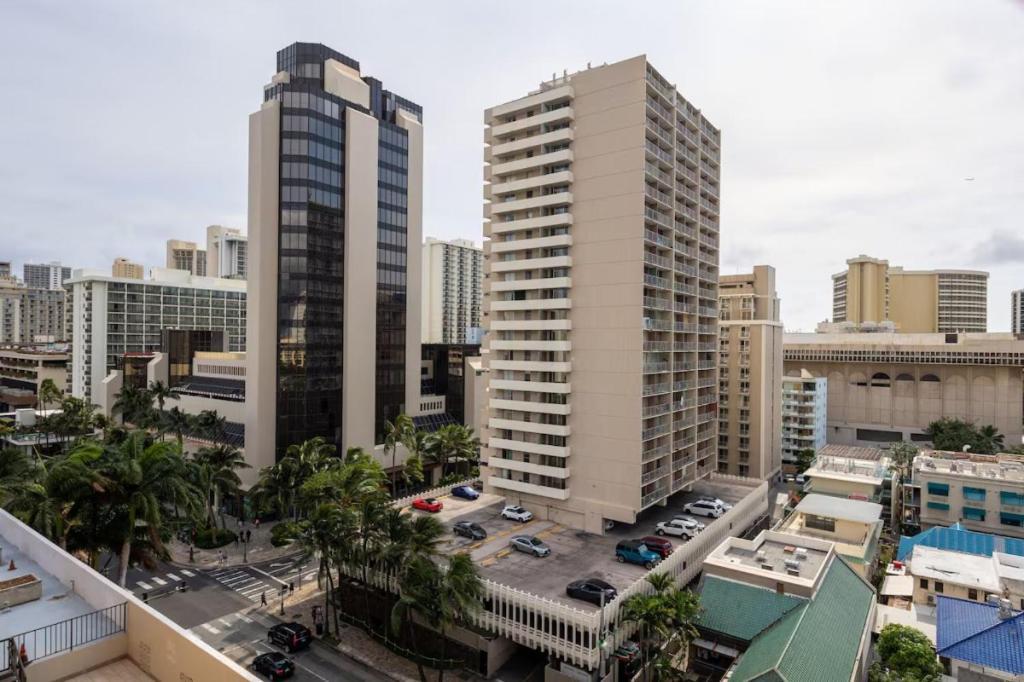 Heart Of Waikiki,1Bdrm,Free Parking, Wifi,No Resort Fees,Youtube,Netflix ! Honolulu Ngoại thất bức ảnh